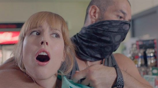 'Kiki, el amor se hace': Natalia de Molina descubre que los robos le excitan en este clip en exclusiva