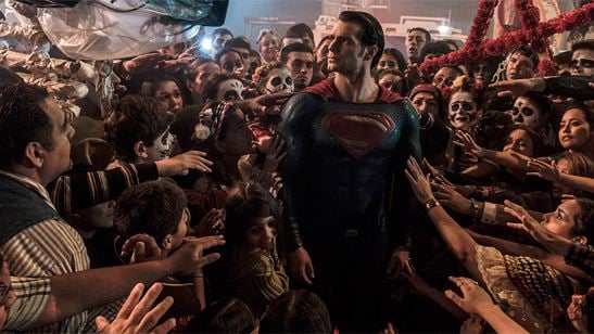 'Batman v Superman': Zack Snyder explica cómo perciben Batman y la opinión pública a Kal-El