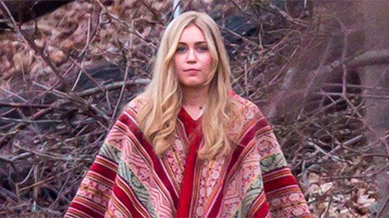 Primeras imágenes de una irreconocible Miley Cyrus en la nueva serie de Woody Allen para Amazon noticias imagen