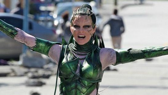 ‘Power Rangers’: Nuevas imágenes del rodaje con Elizabeth Banks como Rita Repulsa