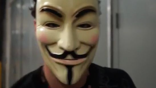 Henry Cavill acude a la Comic Con disfrazado de 'V de Vendetta' y sorprende a Will Smith  noticias imagen