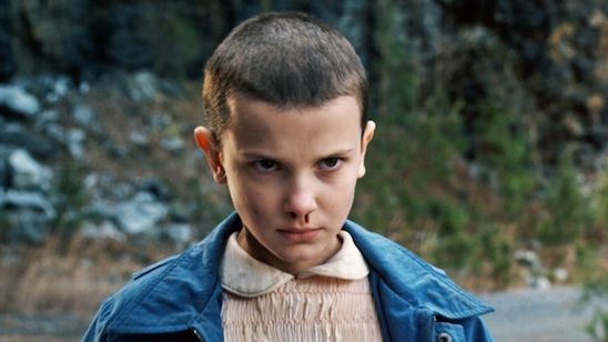 'Stranger Things': Primera imagen del reparto de la segunda temporada leyendo los guiones noticias imagen