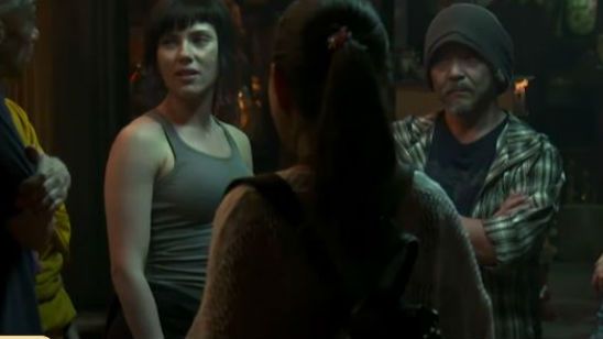 'Ghost In The Shell': Scarlett Johansson y Pilou  Asbæk se enfrentan a sus enemigos en este vídeo detrás de las cámaras noticias imagen