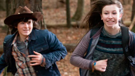 'The Walking Dead': ¿El romance entre Carl y Enid significa que (al menos) uno de ellos abandonará la serie?