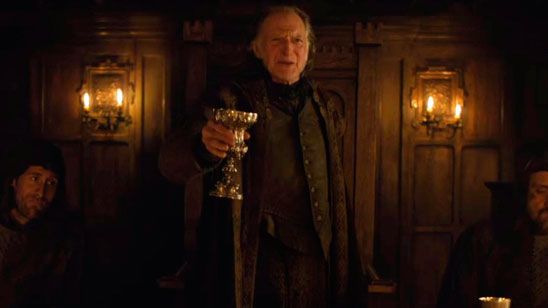 'Juego de Tronos': Walder Frey besa a Robb Stark en 'Los Medici' e internet reacciona así noticias imagen