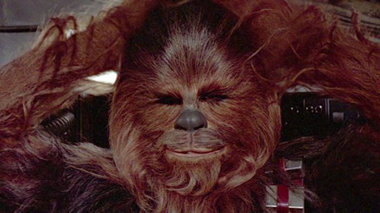 'Star Wars': El Chewbacca del 'spin-off' de Han Solo escribe una emotiva carta a los fans noticias imagen