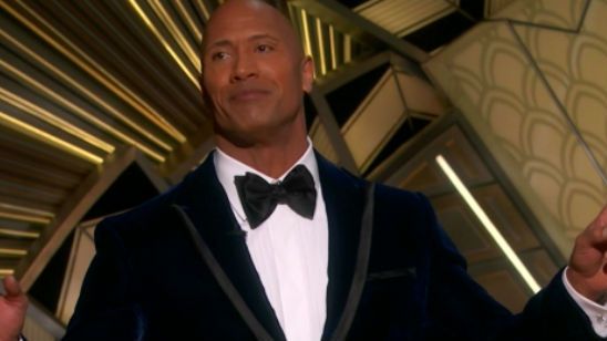 Oscar 2017: Dwayne 'La Roca' Johnson explica su reacción durante el error de la gala  noticias imagen