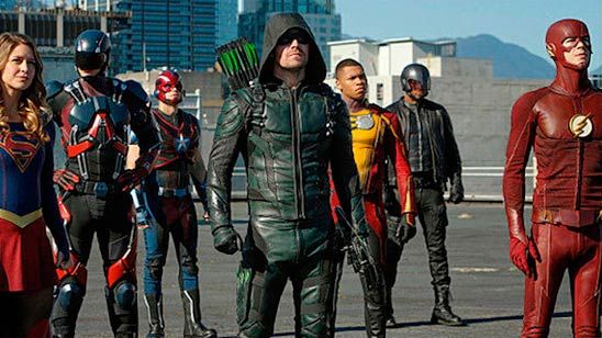 Primeros detalles del nuevo mega 'crossover' de las series de superhéroes de CW noticias imagen