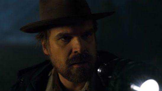 'Stranger Things': David Harbour avisa de que el inicio de la segunda temporada será "desconcertante" noticias imagen