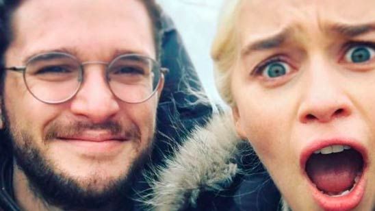 'Juego de tronos': Kit Harington y Emilia Clarke hablan del asco que les produjo rodar esa escena juntos noticias imagen