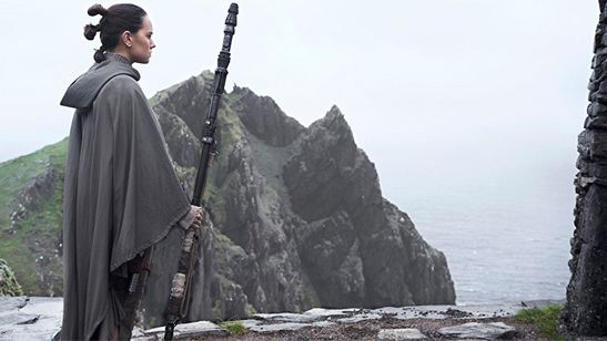 'Star Wars: Los últimos Jedi': Mark Hamill afirma que la historia de fondo de Luke "no es importante" para la película