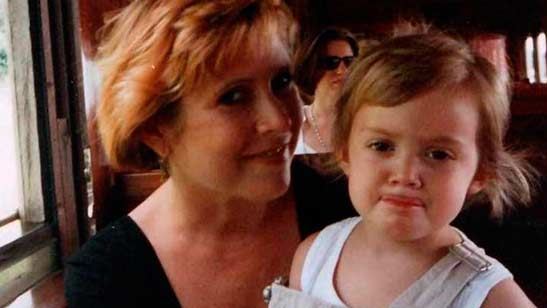 'Star Wars': La hija de Carrie Fisher, Billie Lourd, homenajea a su madre viendo las auroras boreales en el aniversario de su muerte
