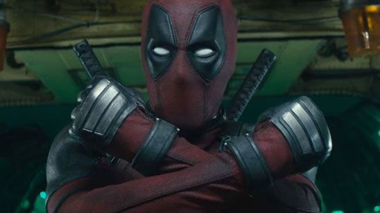 Ryan Reynolds le "roba" la pose a Wonder Woman y Gal Gadot responde así  noticias imagen