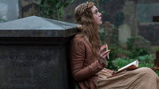 'Mary Shelley': Nuevas fotos del drama romántico con Elle Fanning y Douglas Booth