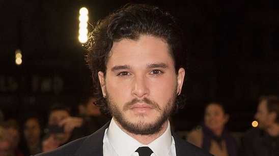 Kit Harington se pregunta por la ausencia de actores gays como protagonistas de películas de Marvel noticias imagen