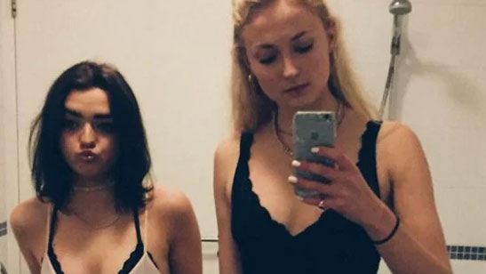 Maisie Williams y Sophie Turner fumaban marihuana en la bañera después de rodar 'Juego de Tronos'