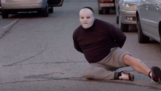 La crítica alaba 'Apuntes para una película de atracos', un documental donde "no sabemos qué es real y qué no" noticias imagen