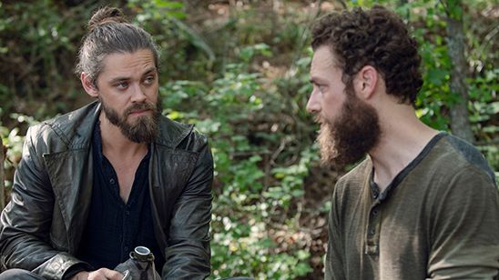 'The Walking Dead': Tom Payne cree que Aaron y Jesus tuvieron una aventura noticias imagen