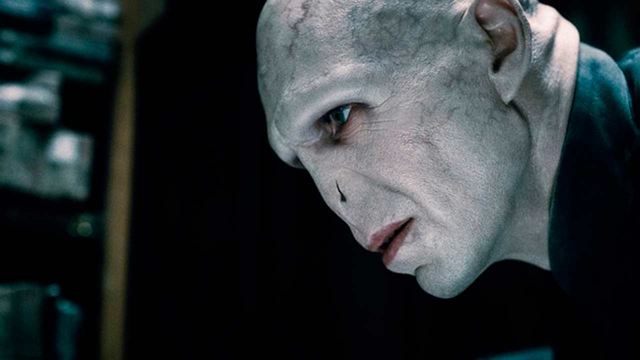 Ralph Fiennes está dispuesto a volver a ser Voldemort en 'Animales fantásticos'