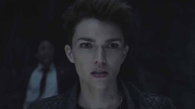 'Batwoman' es una heroína atípica y poderosa en el primer tráiler de la serie de The CW noticias imagen