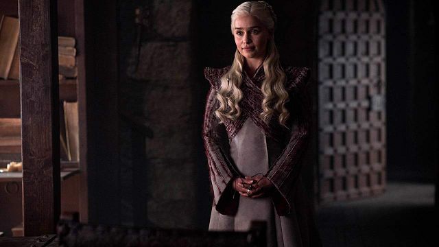 Emilia Clarke rechazó 'Cincuenta sombras de Grey' porque se sentía encasillada por su desnudez de 'Juego de Tronos' noticias imagen