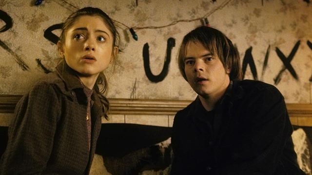 Natalia Dyer habla sobre cómo es trabajar en 'Stranger Things' junto a su pareja en la vida real, Charlie Heaton