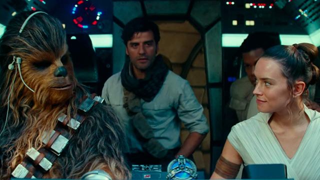 Rey, Poe, Finn y Chewbacca, a bordo del Halcón Milenario para anunciar la preventa de 'Star Wars: El ascenso de Skywalker'