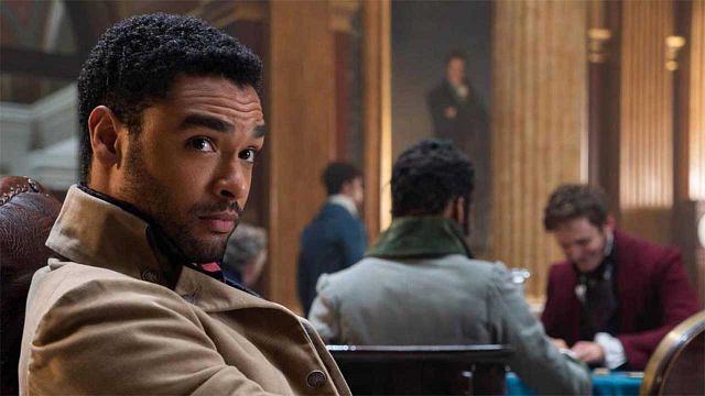 Shonda Rhimes no entiende el drama por la salida de Regé-Jean Page de 'Los Bridgerton': "¡Pero si no le hemos matado!" noticias imagen