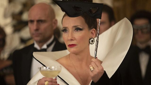 Emma Thompson ('Cruella'): "Solo pude ser mala con la dulce Emma Stone a base de negronis por la noche"