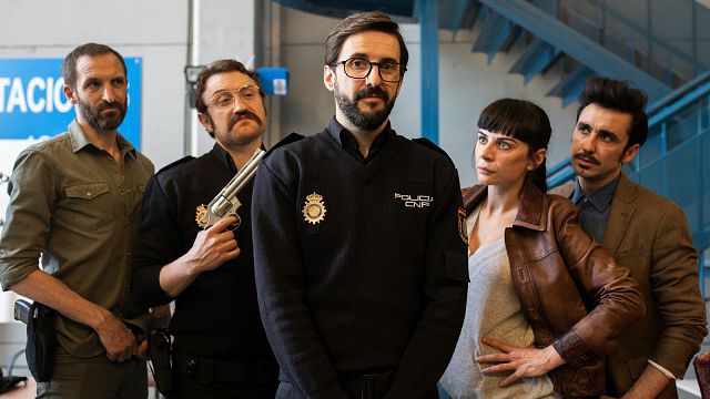 Comedia y fantasía irrumpen en el Festival de Málaga con 'Operación Camarón' y la serie 'Paraíso' noticias imagen