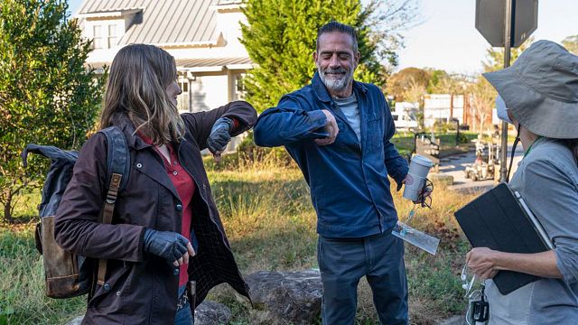 'The Walking Dead': "Lo de Negan y Maggie se resolvería besando a Negan". Descubre cómo solucionarían los actores el gran conflicto de la T11 noticias imagen