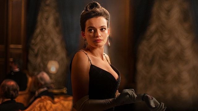 EXCLUSIVA 'Eiffel': Emma Mackey te presenta a Adrienne, una mujer "adelantada a su tiempo" que enamoró a Gustave Eiffel noticias imagen