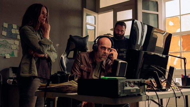 Luis Tosar y el mundo del espionaje: Descubre el 'thriller' 'Código emperador' con este adelanto en EXCLUSIVA noticias imagen