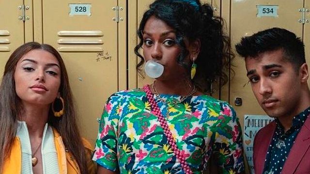 Simone Ashley abandona por 'Los Bridgerton' la serie con la que triunfó noticias imagen