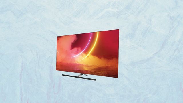Llévate un descuento de 900 euros en esta Smart TV Philips OLED de El Corte Inglés: con Ambilight y Android TV