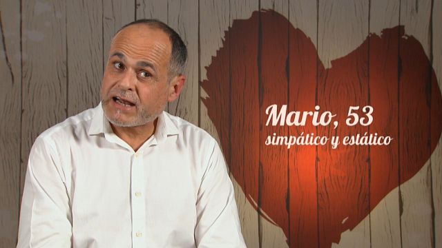 El mundo es un pañuelo: Una cita de 'First Dates' mejora al descubrir esta inesperada casualidad