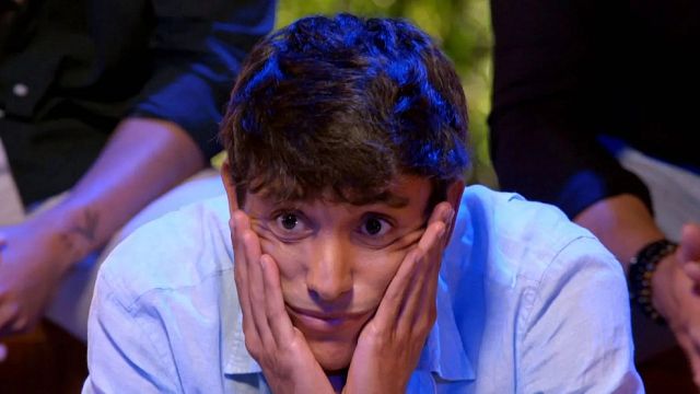 Javi y sus besos a unos calzoncillos: la surrealista escena de 'La isla de las tentaciones' que ha enloquecido a los espectadores noticias imagen