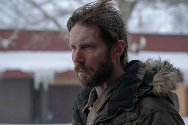 Troy Baker, el original Joel en el juego, como James en The Last of Us
