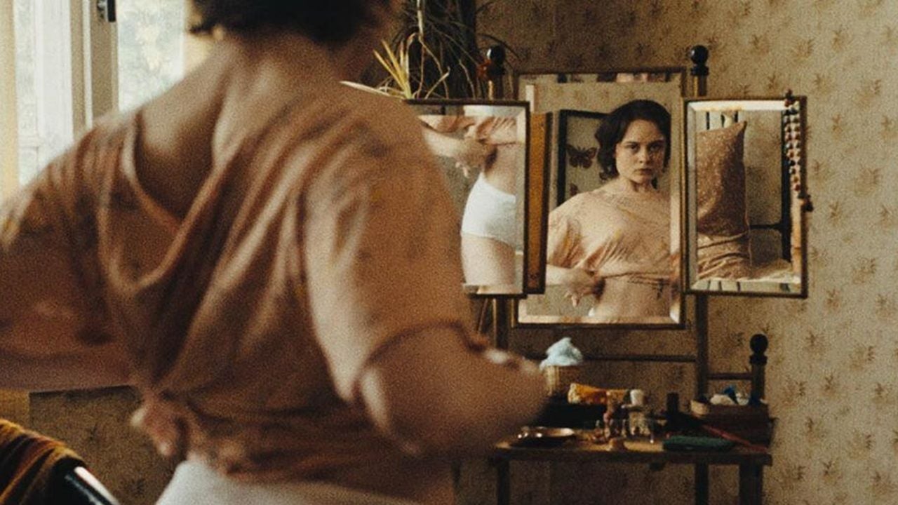 "Una de las películas más misteriosas e hipnóticas en mucho tiempo": llega a cines una de esas películas que exigen mucho y recompensan más