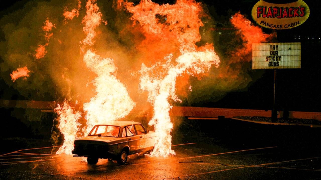 Con esta serie no vas a poder mirar el móvil: Si lo haces, vas a tener que ver el episodio otra vez