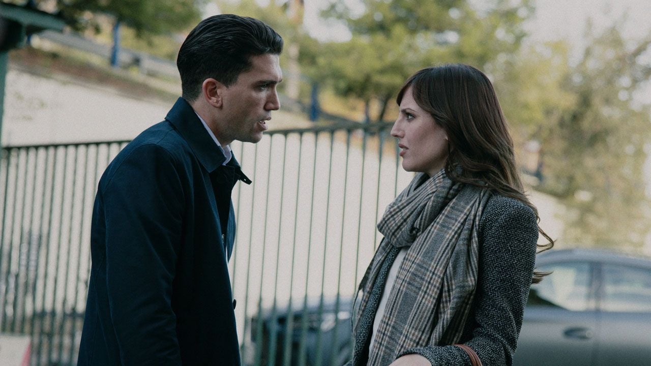 Jaime Lorente y Natalia de Molina en 'Mano de Hierro'