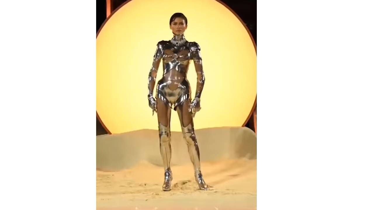 Zendaya con el traje robot de Thierry Mugler en el estreno de 'Dune 2' en Londres