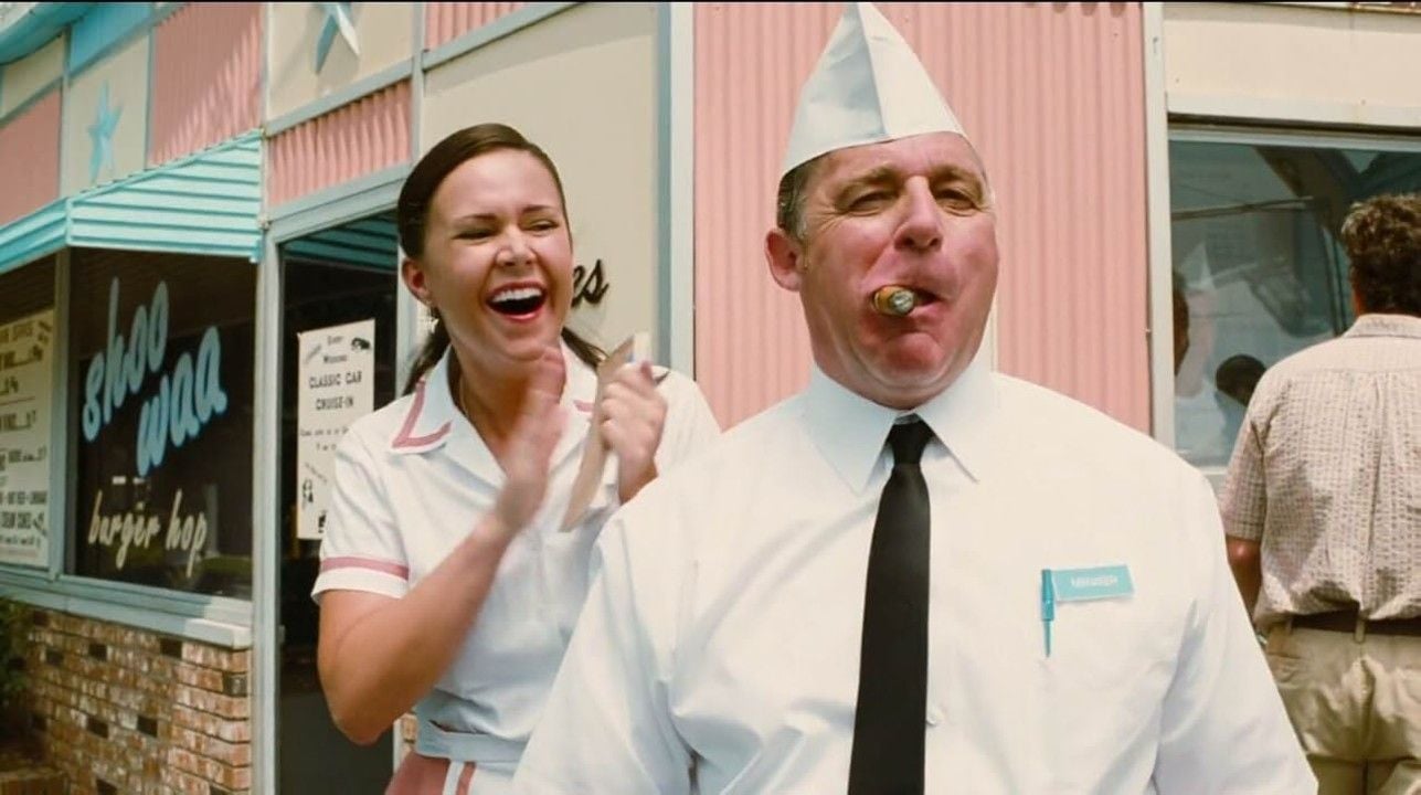 Nadie fue a ver esta comedia que tardó 10 años en hacerse: su director ni siquiera existe Nadie fue a ver esta comedia que tardó 10 años en hacerse: su director ni siquiera existe