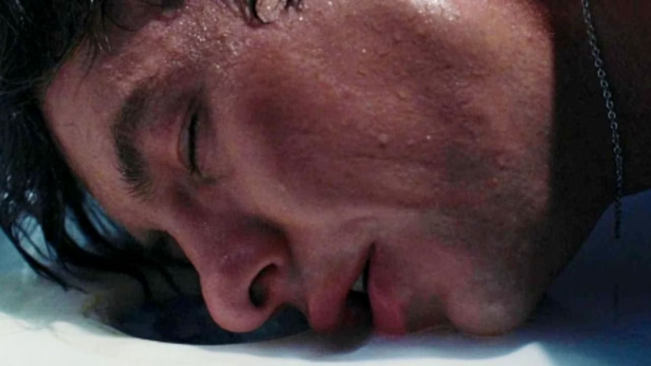 Barry Keoghan en la escena de la bañera en 'Saltburn'