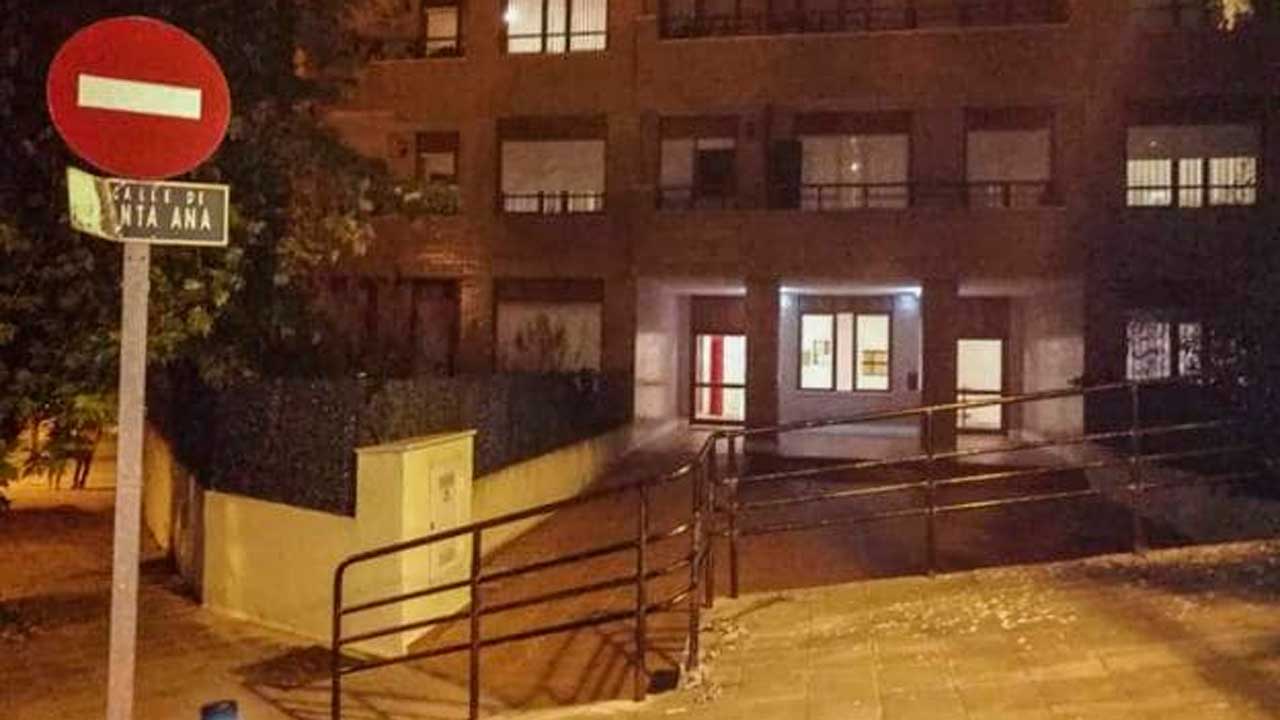 Esta mujer de Castro Urdiales no sospechó nada cuando su vecina le pidió que guardase un paquete: dentro había una cabeza decapitada