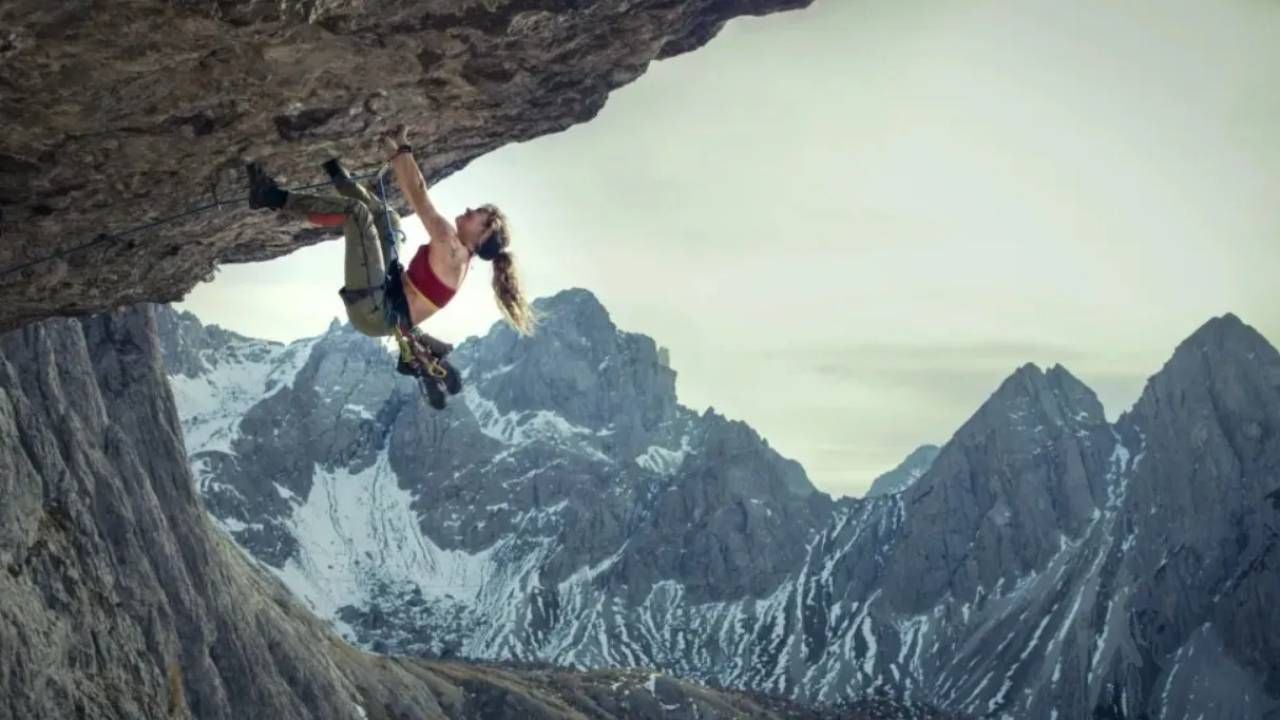 Lily James en 'Cliffhanger 2'