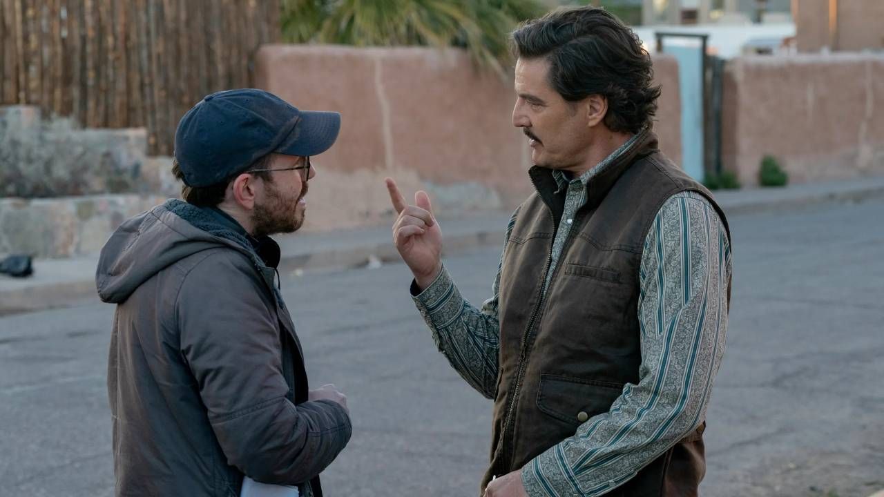 Ari Aster junto a Pedro Pascal en el rodaje de 'Eddington'