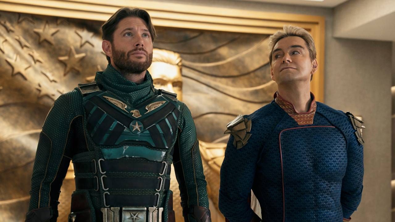 Jensen Ackles como Soldier Boy y Antony Starr como Patriota en 'The Boys'