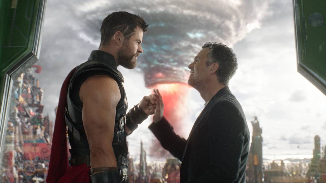 Chris Hemsworth y Mark Ruffalo como Thor y Bruce Banner en 'Thor: Ragnarok'