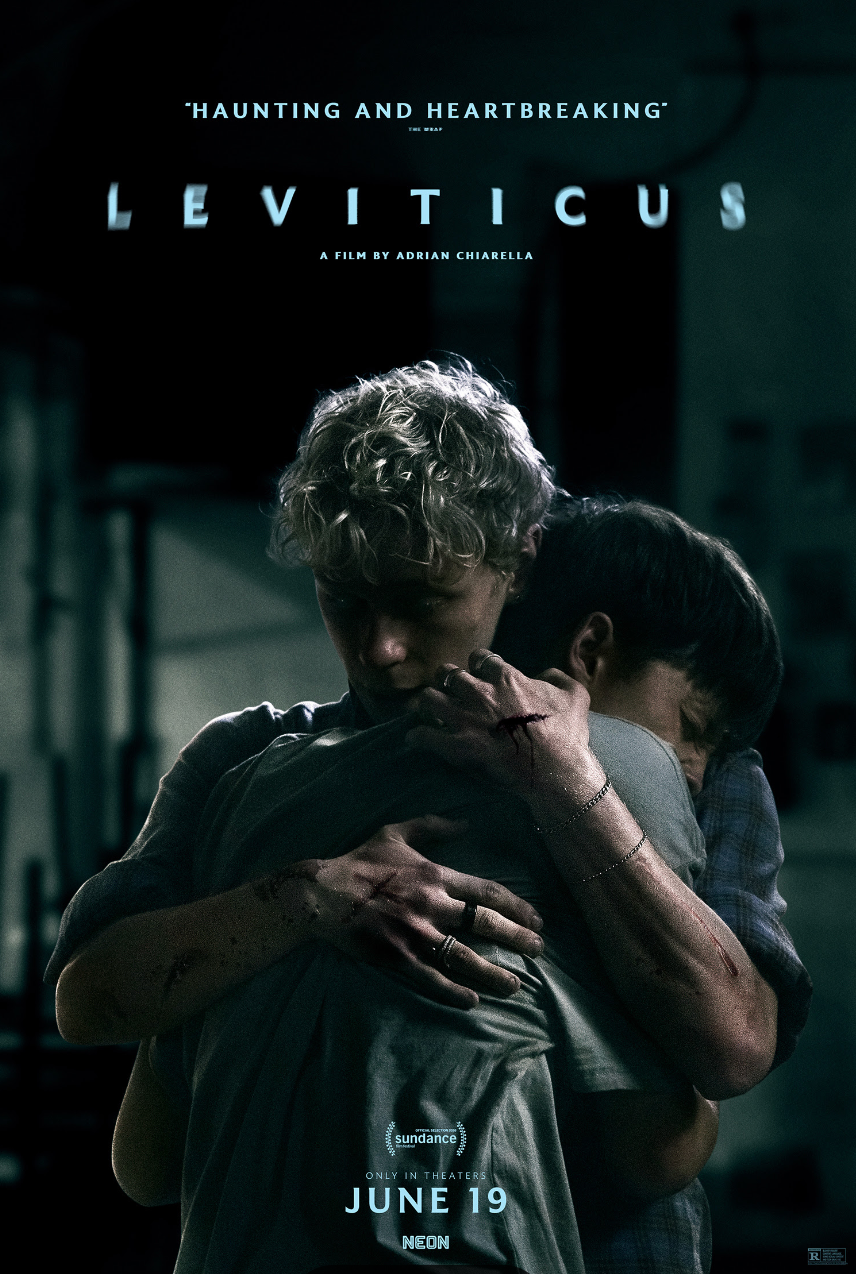 Naim y Ryan, los dos adolescentes protagonistas de 'Leviticus', en un momento de tensión en la película.